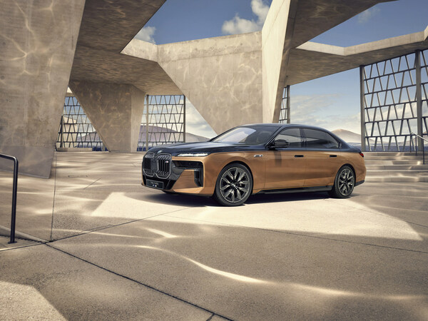 ´綯BMW i7 M70L